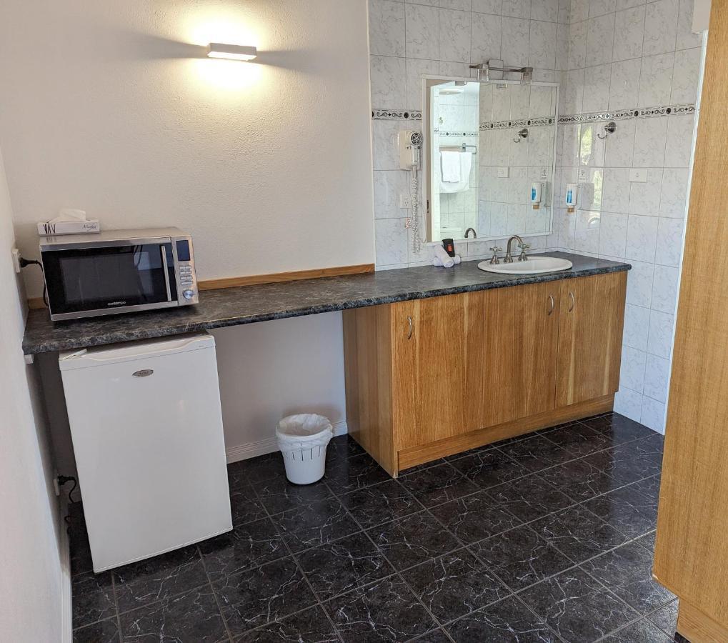 Arkana Motor Inn & Terrace Apartments Mount Gambier Extérieur photo
